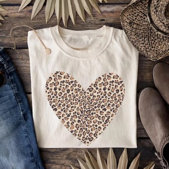 Tops - Graphic Heart Shirt, Valentine Heart Shirt, Cute Valentine Day Shirt